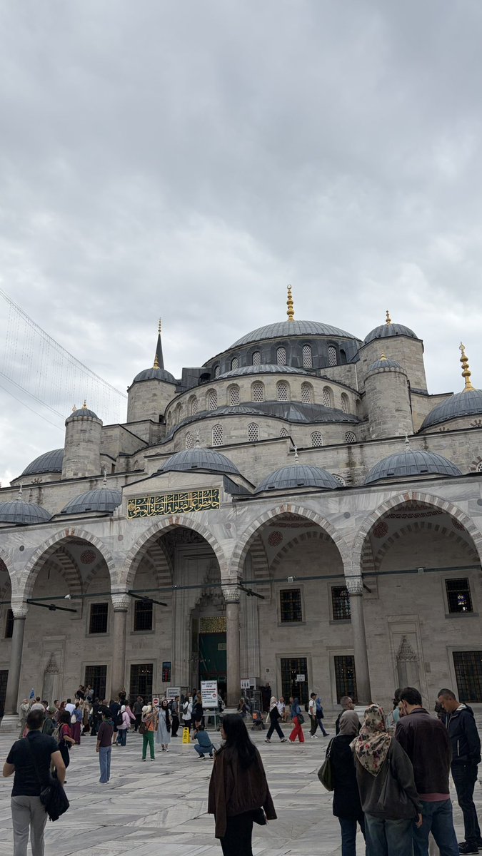 KickdownNak's tweet photo. イスタンブール到着🇹🇷
天気も良く、なかなかの街並み。散歩するだけで楽しい。ブルーモスクは内部のきめ細かい造りが素晴らしい。 https://t.co/HOBIReKjiR