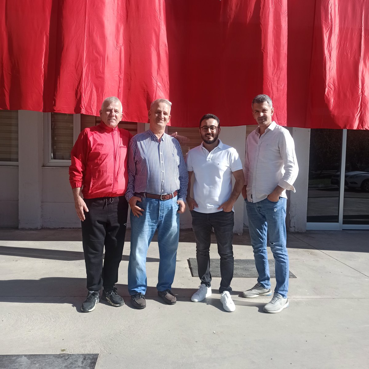 Inciali01Ali's tweet photo. @ferhatpusa Emeğine sağlık Ferhat Bey yayınınızı yeni açabildim. Yazdıklarınız ganyan olsun Hırsızlara buradan sözüm Rabbim her yaptığınızı görüyor  muhakkak hesaba çekileceksiniz
Adana'dan kucak dolusu selamlar https://t.co/x15JZYDQtD