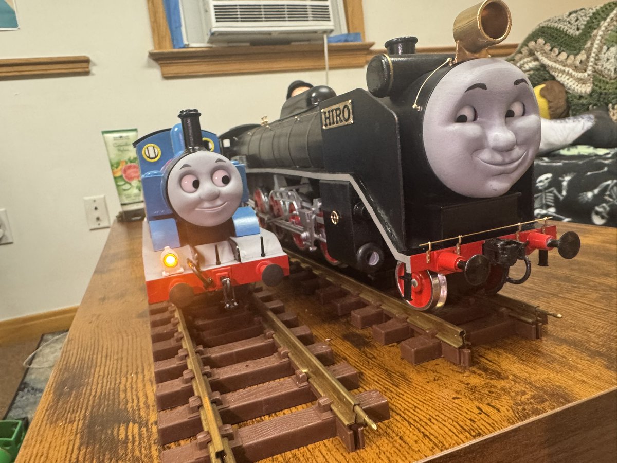 TFriend41147's tweet photo. Proud to reveal my Gauge 1 Hiro! I have been working on him for a few months now and I feel that he is complete enough to show off. He is heavily based on @Rexecutions and @guiguiba131 S12 What-If renders, with several of @jamostrainos gear and pins modified to make Hiro run https://t.co/fePfyPjm8k
