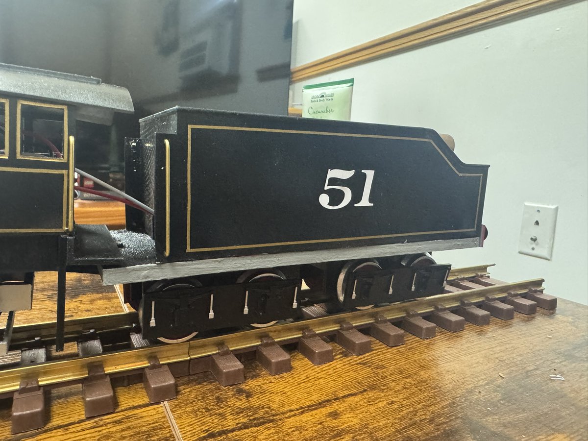 TFriend41147's tweet photo. Proud to reveal my Gauge 1 Hiro! I have been working on him for a few months now and I feel that he is complete enough to show off. He is heavily based on @Rexecutions and @guiguiba131 S12 What-If renders, with several of @jamostrainos gear and pins modified to make Hiro run https://t.co/fePfyPjm8k