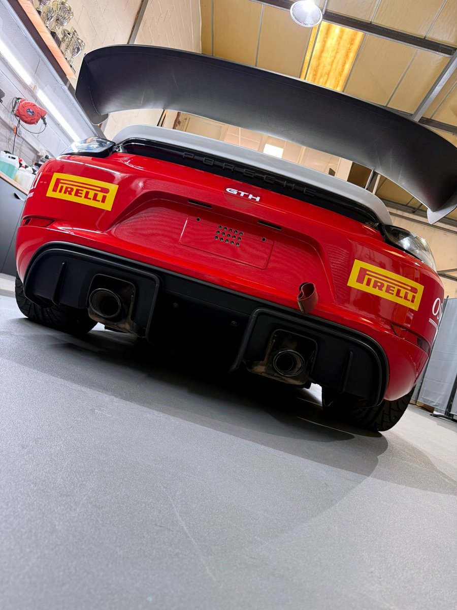 LNGraphicDesign's tweet photo. Custom race graphics for Brent Millage's #PorscheCaymanGT4 - competing in the @GTCUP with @osellimotorspo1 🏁

A striking combination of @HexisUKLtd blood red gloss &amp; black, perfectly showcasing main sponsor Kepston
https://t.co/12xHFABsrq

#customgraphics #gtcup #porsche #gt4 https://t.co/ctTfZC7rWI