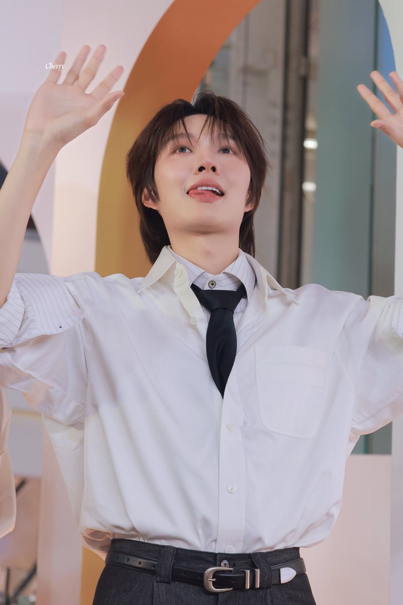 bubblycherry_'s tweet photo. เคะโรมิ ที่น่ารัก ขี้เล่น มาก 😜

#MITHxKengNamping 
#The11thAnniversaryWithMITH
#nampingster https://t.co/SHRrkCYYWQ