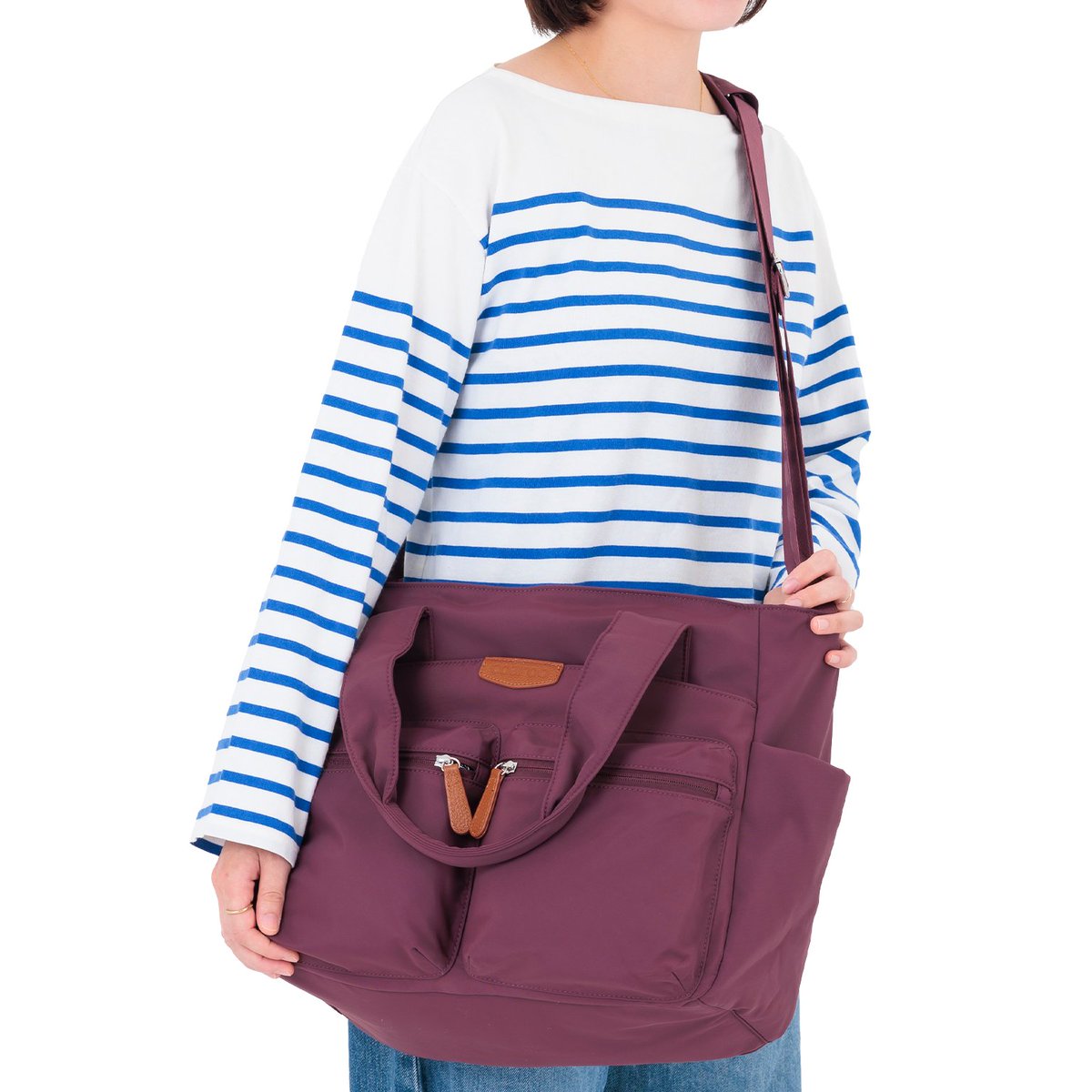 coaroo_bag's tweet photo. 「いつまでも元気に出かけてほしい」
そんな気持ちを、バッグに込めて贈りませんか🎁

軽くて、ショルダー・リュック・前抱えなどに持ち方を変えられる「エバーシリーズ」。

9/27まで全商品20％OFF！

クーポンコード【eva20】
▼「ラクを贈ろう」キャンペーン
https://t.co/rj6R3ULQS5 https://t.co/rcipyDGk2l
