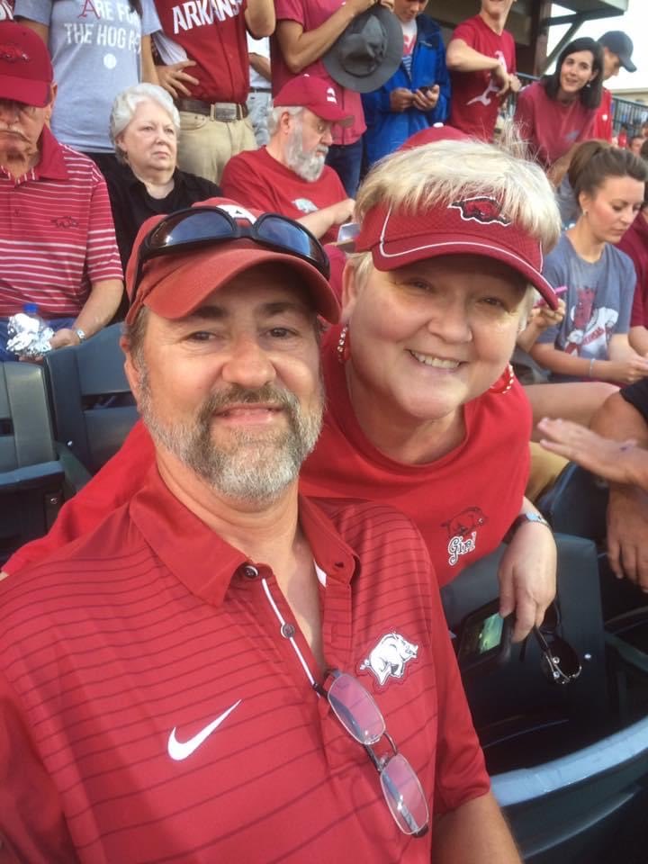 ar_steve's tweet photo. @MimsCourtney #TBT2018 

When you hear that voice behind you at Baum. There's  only one person it could be, Ms. Lisa from Light. 

What a blessing listening to stories from Arkansas' number 1 fan. 

Your interview, great work! https://t.co/KN3uAcunkJ