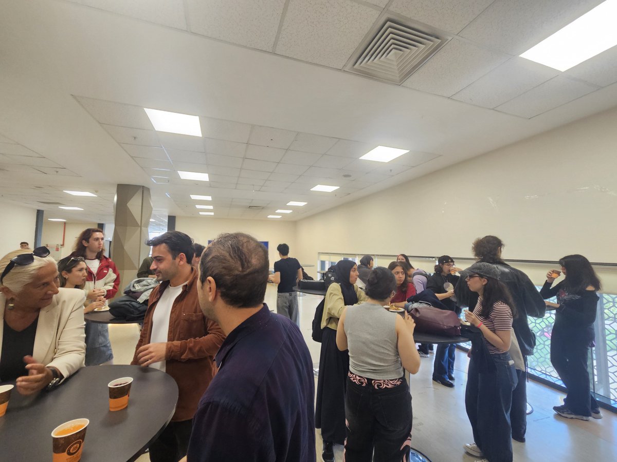 imuispanyoldili's tweet photo. İspanyol Dili ve Edebiyatı'nı kazanan öğrencilerimiz için Oryantasyon Programını gerçekleştirdik. https://t.co/SZDIkzzhqe