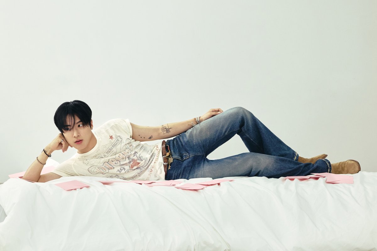 ericisenergy's tweet photo. The Baby Pink Code: 22 Questions for ERIC in Photo #1 

#ERIC #에릭 #GRID #그리드 https://t.co/UXjJt64GMw