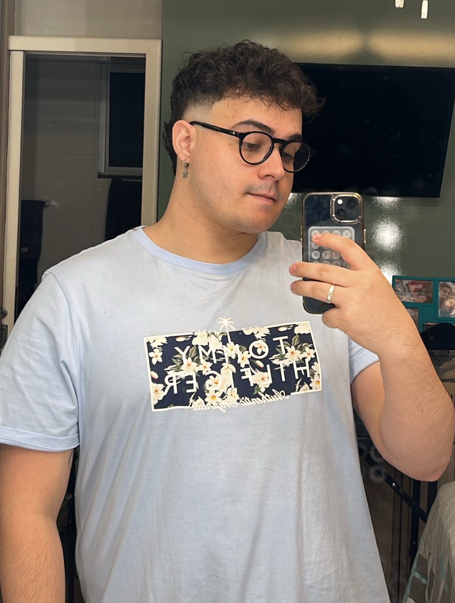ivoamfilho's tweet photo. in drag // out of drag
nunca perco uma trend dessas 🙏🏻 https://t.co/msw25ukUkI