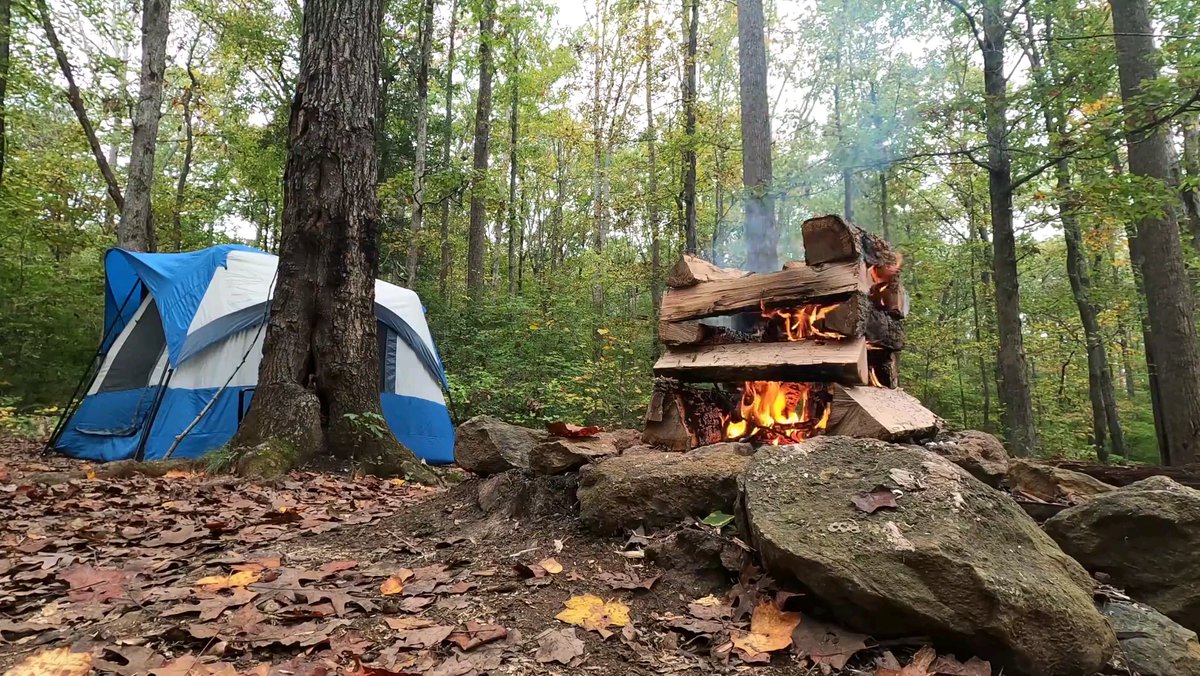 softr028801's tweet photo. [Woke up to mountain views and fresh pine air at the campsite  No city buzz, just crackling campfire and starry night—perfection. #CampLife]， https://t.co/vetsax0bXA