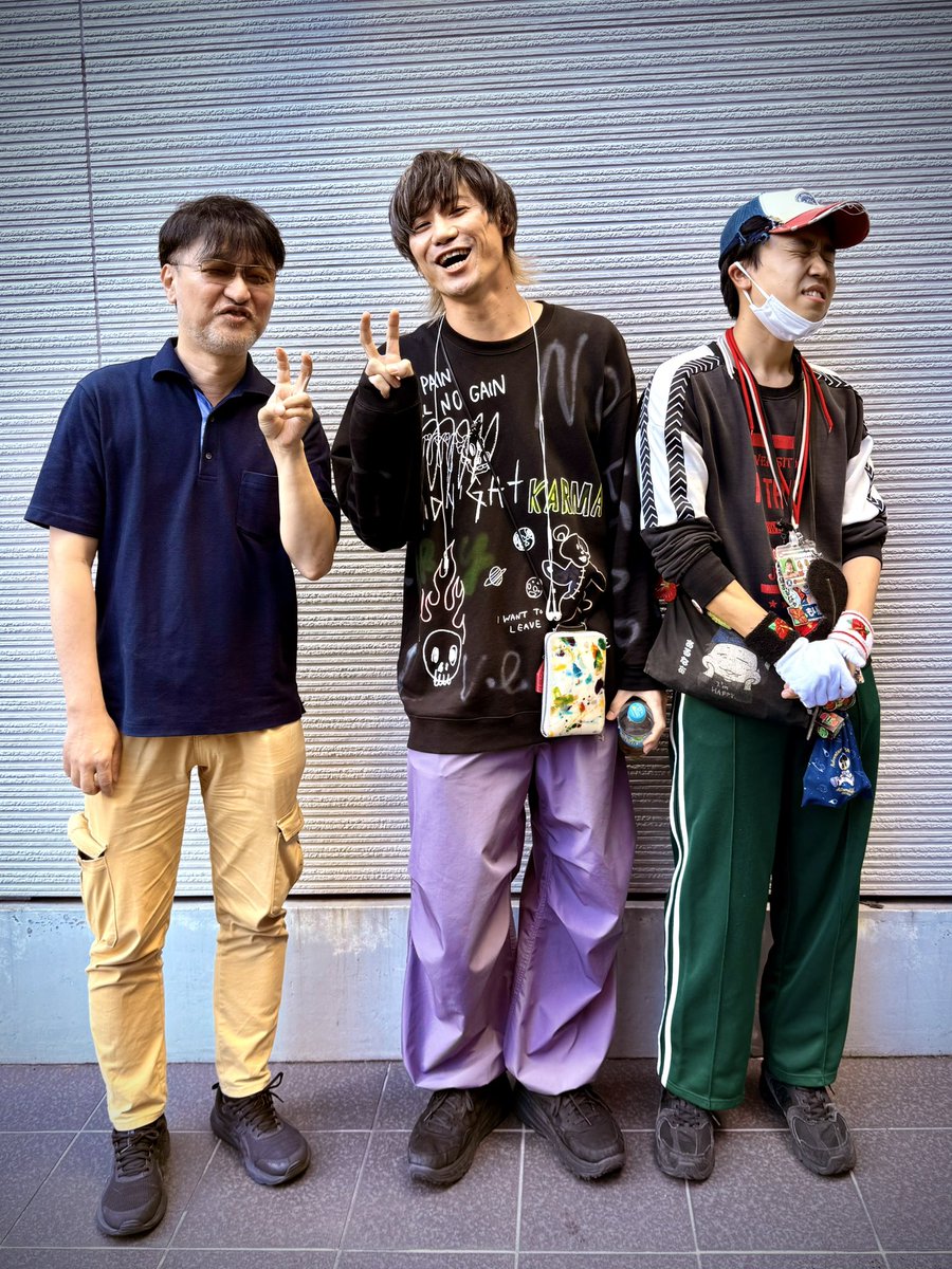 aira3haahoo's tweet photo. 業界NO.1仲良しトリオ今日も息ぴったり。
#PR #アビバ関内 https://t.co/OiapKqVNhA