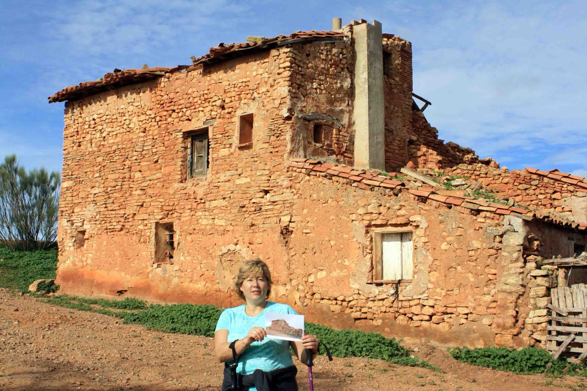 DanieldAlgairen's tweet photo. "La Paridera Soria" - CARIÑENA - 10 de noviembre de 2024
Ruta por los viñedos del Campo de Cariñena - Andada nº218
#senderistasalgairen #cariñena #diadelenoturismo https://t.co/SkEEF97amp