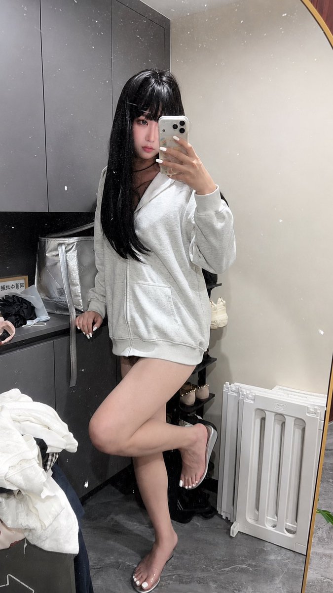 CLRE296's tweet photo. 无聊就找我聊聊天 #媚黑 #人妖 #雌堕 #伪娘 #bbc #母狗 https://t.co/xCABVJyhMY