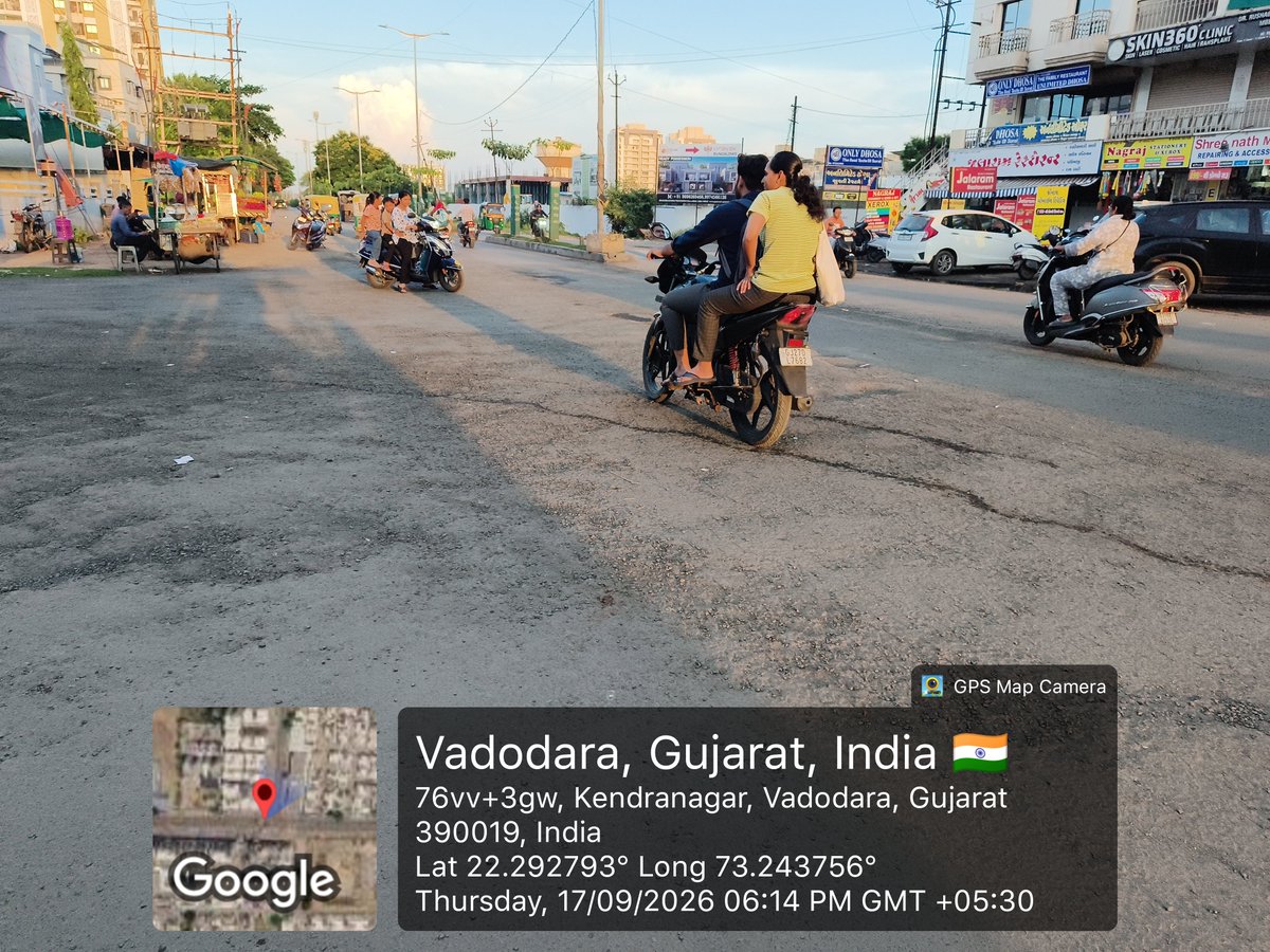 vikendrasachan's tweet photo. @VMCVadodara @CMOGuj 

Request to make proper road 

Near Globle shappier school.

Savita hospital vadodara.

Too worst condition. https://t.co/kR6S8pks3a