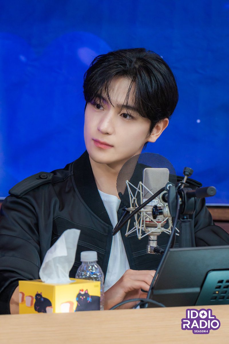 idolradiokorea tweet picture