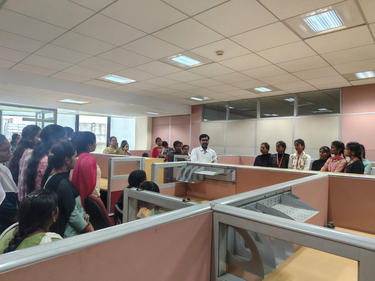 STPIChennai's tweet photo. Students from Cauvery College For Women,Trichy visited STPI-Chennai on 17.09.26 as part of an industrial visit. During the visit, students gained valuable insights into STPI’s role, its tech services &amp; various initiatives aimed at supporting the growth of the IT industry. https://t.co/mBttcDWgCg