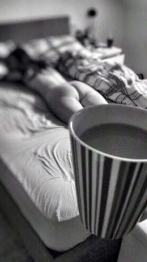 koleterbiyeci's tweet photo. Keyfim ve kahyası,
Siz rahatsız olasınız diye

Her zaman
her yerde
her şekilde kahve içiyor..

#BDSM #Disikole
#BDSMHayattır #HayatBDSM https://t.co/IAFE4I7TeT