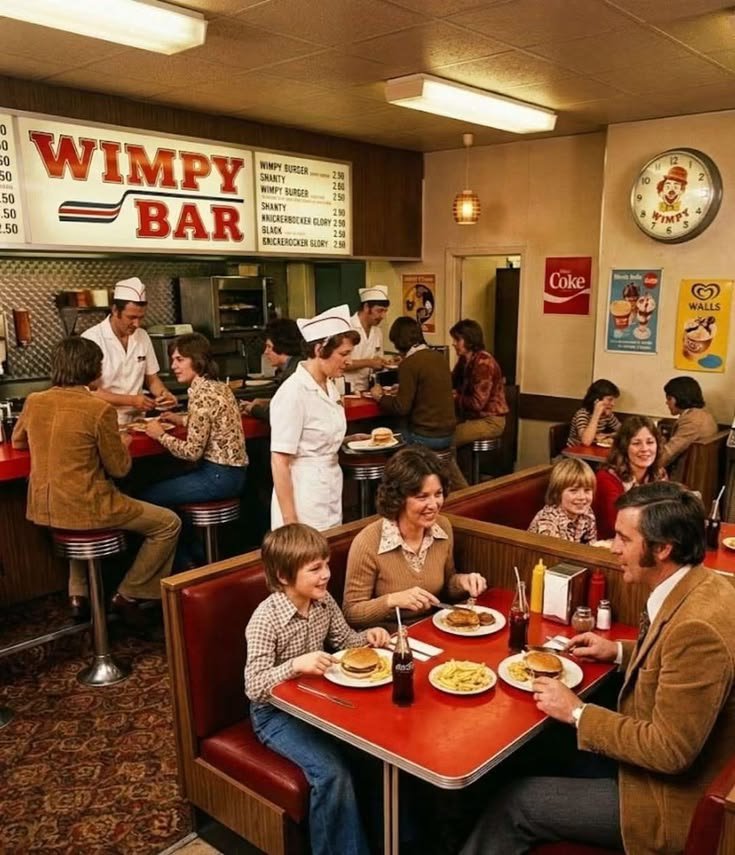 emmii_67's tweet photo. 99% People Can't Spot The Mistake In This 1970s Photo. 👀

 Can You Find It? https://t.co/Bk1UDzuKgC