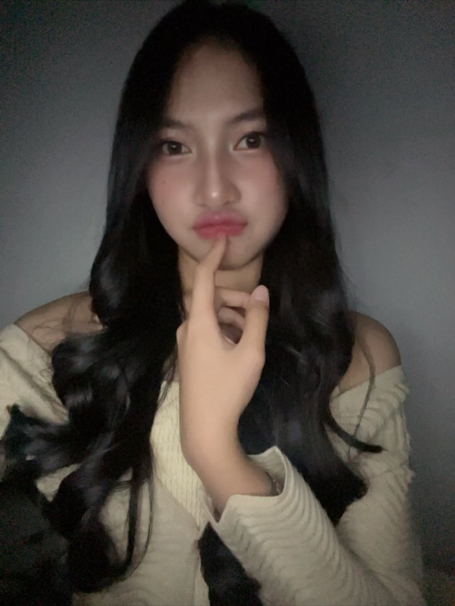 bleedsinred's tweet photo. Maaf deh kl maksa 🙇🏻‍♀️
#jsd #jeketiselcaday https://t.co/rICjeTCoBn