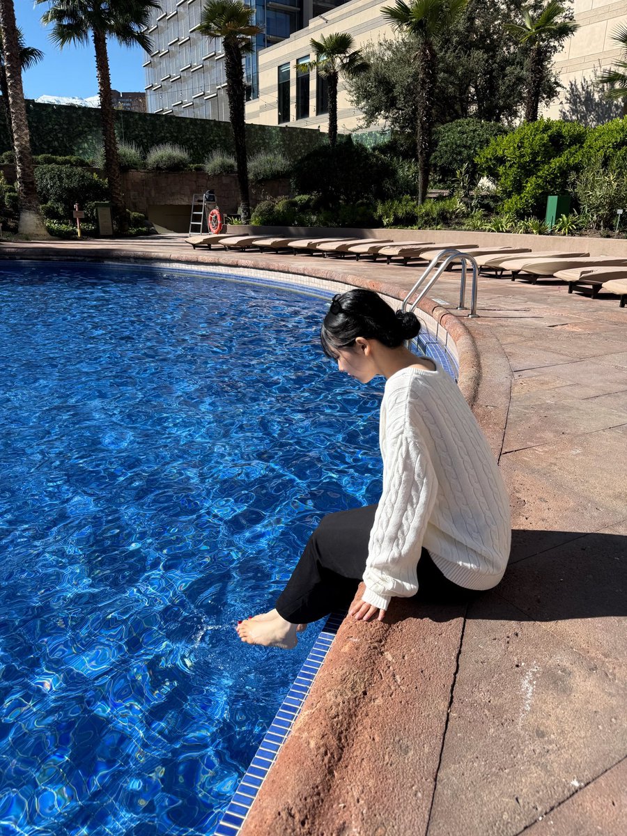 katarnabluuu's tweet photo. pov : romanticize my life https://t.co/P1mRKe02ja