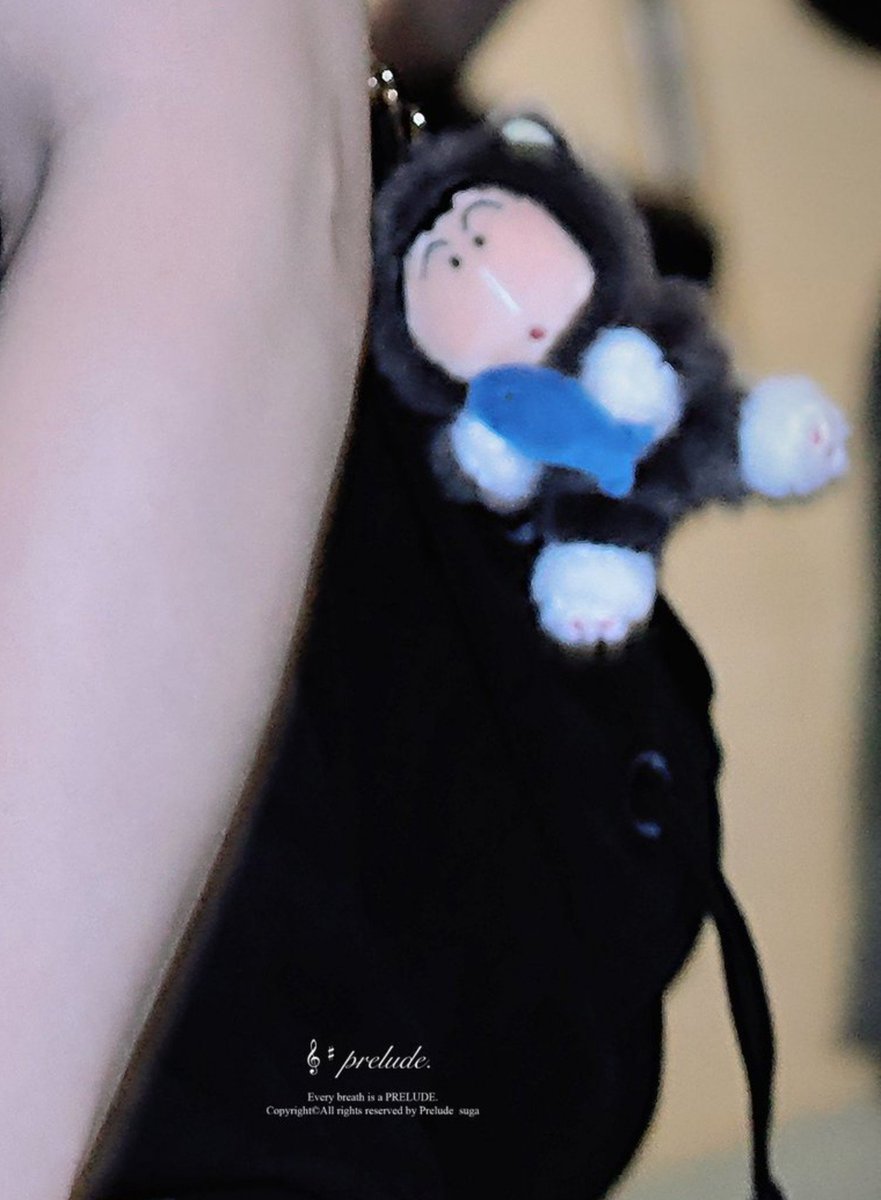 stellapIanet73's tweet photo. ユンギさんぼーちゃんの猫ちゃんキーホルダー付けてるの可愛すぎるㅠㅠㅠㅠ
タンくん連想したのかな🐈‍⬛
めちゃくちゃ欲しいㅠㅠ https://t.co/RrUOIfYoII