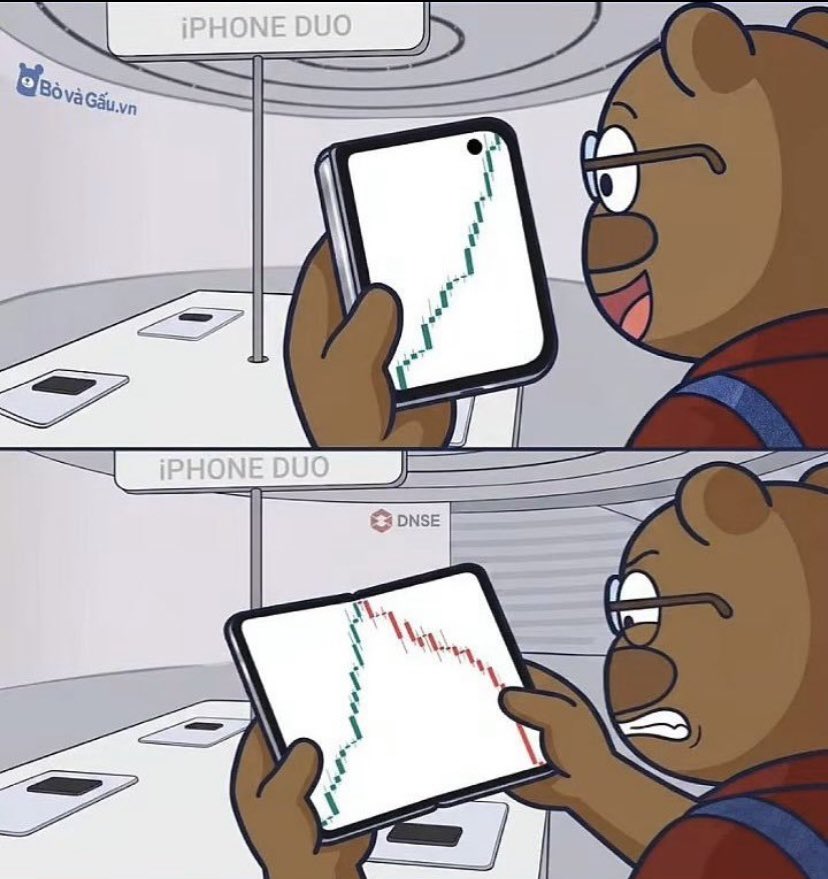 _maximcrypto's tweet photo. POV: Traders using the iPhone Duo😂😂💔 https://t.co/K1hPJOv8vt