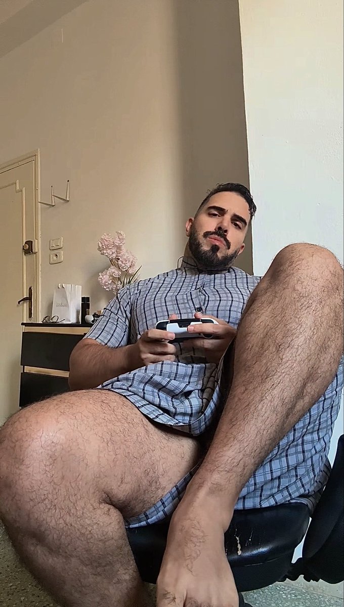 hassan_taurus's tweet photo. Get comfy https://t.co/T7TyrsmCFd