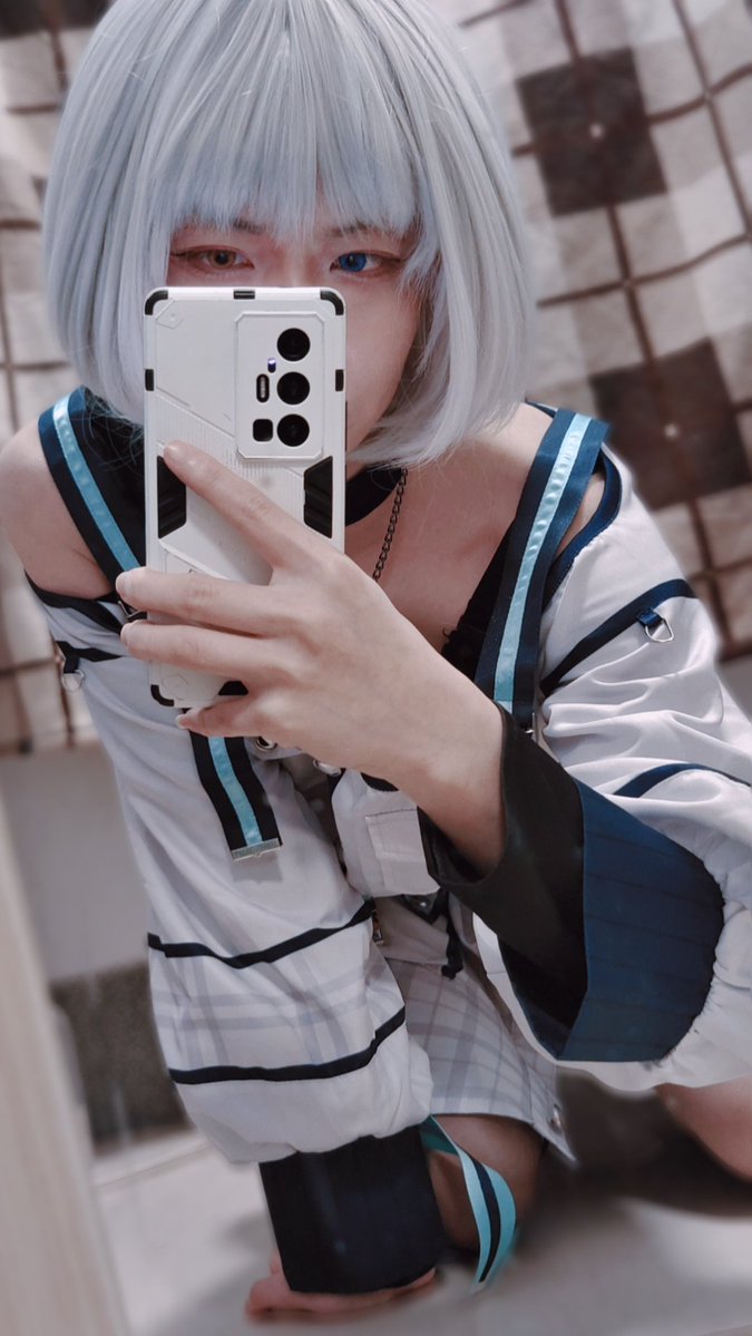 PePeruPonii's tweet photo. 有趣的女人

话说如果眼睛再圆一点就好了

#男の娘 #男娘 #femboy #要乐奈 https://t.co/fT9d6LNheX