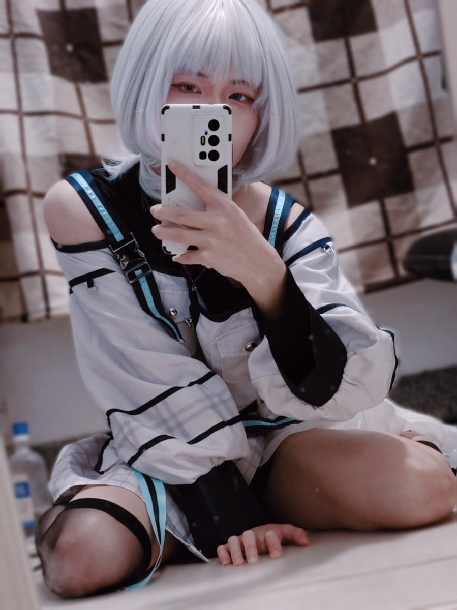 PePeruPonii's tweet photo. 有趣的女人

话说如果眼睛再圆一点就好了

#男の娘 #男娘 #femboy #要乐奈 https://t.co/fT9d6LNheX