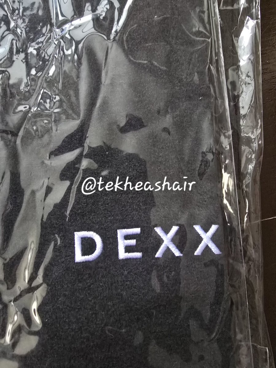 tekheashair's tweet photo. ฝากรีค่ะ 
ขายเสื้อ DEXX เวอร์ชั่นหน้างาน Fansign มี sizeM กับ L ตัวละ 590 ค่าส่ง 60 ใครสนใจทักเดมได้ค่า
#DEXX1stFansign
#DEXXth
#ตลาดนัดดูมันดิ #ตลาดนัดดมด https://t.co/PKc5aCZyby