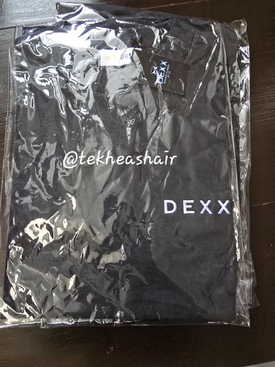 tekheashair's tweet photo. ฝากรีค่ะ 
ขายเสื้อ DEXX เวอร์ชั่นหน้างาน Fansign มี sizeM กับ L ตัวละ 590 ค่าส่ง 60 ใครสนใจทักเดมได้ค่า
#DEXX1stFansign
#DEXXth
#ตลาดนัดดูมันดิ #ตลาดนัดดมด https://t.co/PKc5aCZyby
