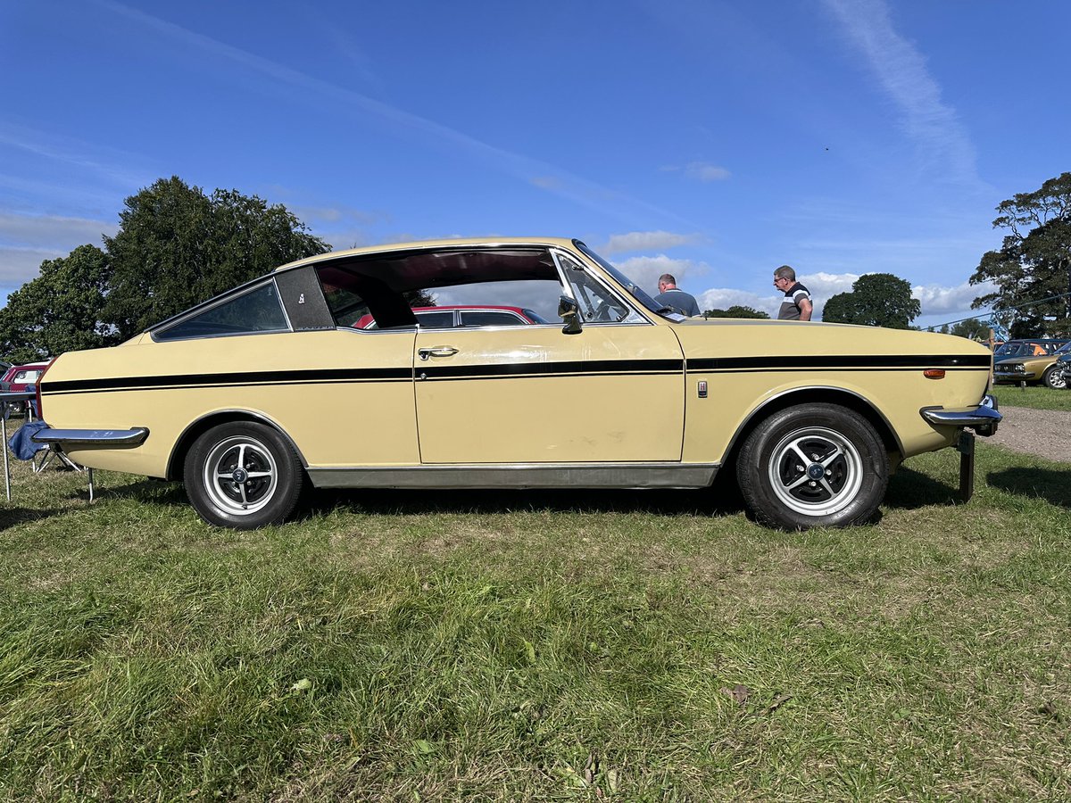 trampslikeus67's tweet photo. The second Rapier from Sunday. This would have been my #NotaFordCapri winner had the metallic blue one not been there. Just as good a car, just down to colour preference 🥰

I assume this is Holbay powered ? 

Scone Palace Parklands, Sunday  🙂

#ClassicCars #Scotland https://t.co/MDcyxtr9RF