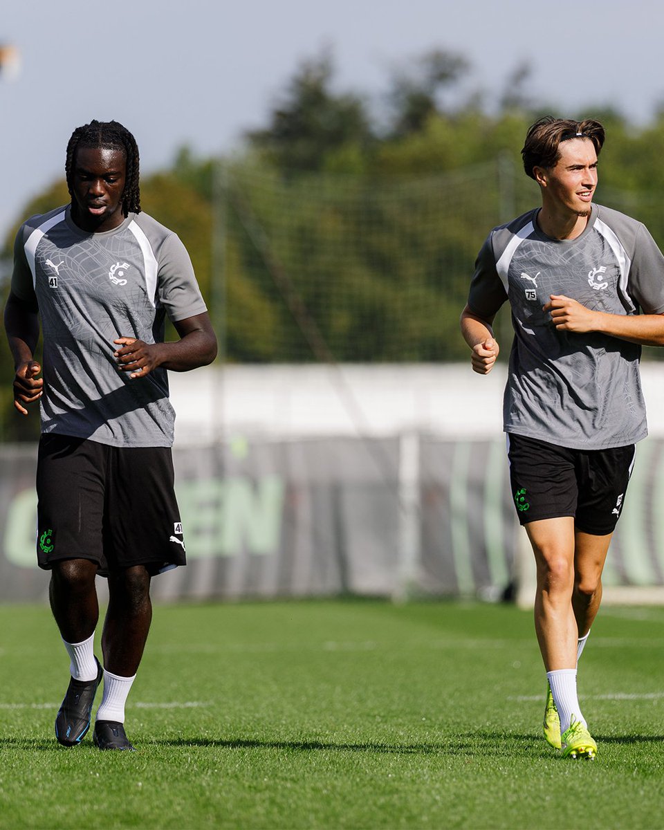 cercleofficial's tweet photo. De laatste opdracht voor de break. 💚🖤 #CHACER https://t.co/WG8S1cCBLH
