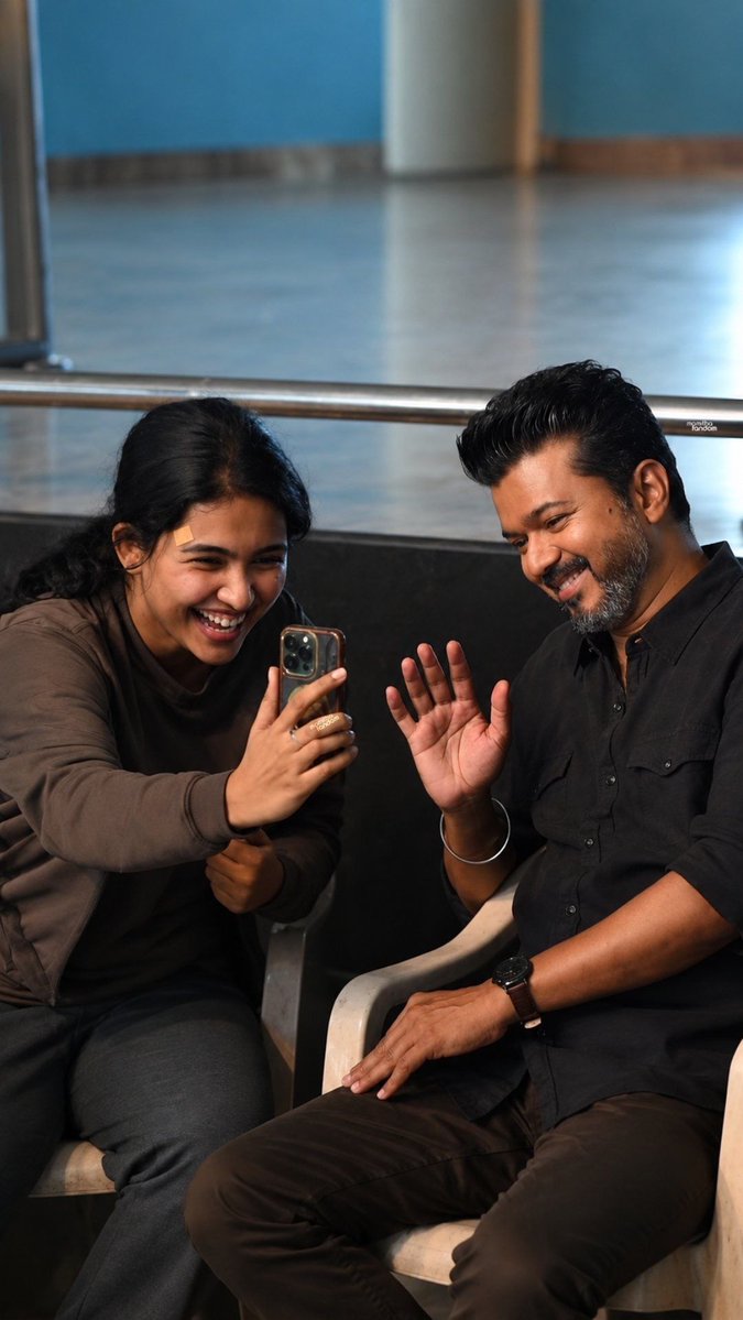 Actor_Vijay's tweet photo. Mami - Anna unseen 🤍😊 https://t.co/vqFJWYBosp