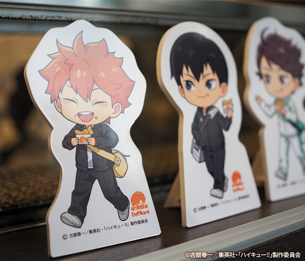 DeNA_goods_info's tweet photo. ◤ #ハイキュー!! ✕ 鳴門鯛焼本舗 ◢

「鳴門鯛焼本舗」全国25店舗にて展開中！
一部店舗で実施されている特別装飾の様子をお届けします👀✨️
ぜひお立ち寄りください✨️

️🟠対象店舗
池袋西口店、大阪日本橋店、仙台一番町店

#hq_anime https://t.co/8FeuimbQPe