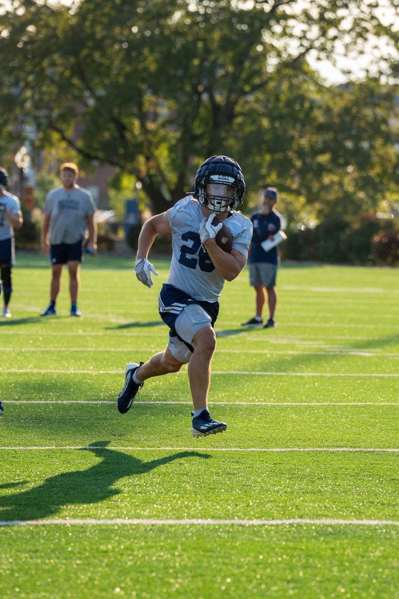 Bucknell_FB's tweet photo. Sharpening the axe 🪓

#rayBucknell🔶🔷🦬 | #ThunderOn https://t.co/ZJrCVXs2Tk