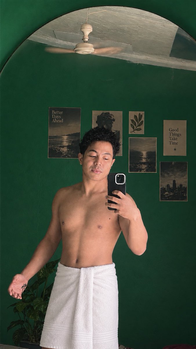 thrusdaay's tweet photo. fat dude's eraa https://t.co/kWOiLLfNWg