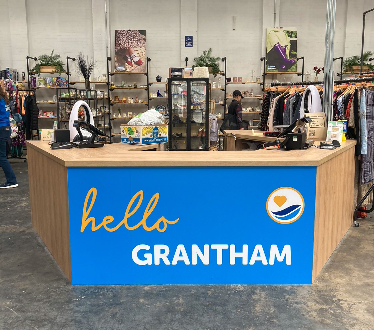 HelpMeRuddocks's tweet photo. What's better than retail therapy? 🛍 When you know your purchases support a great local charity!

Delighted to support @StBarnabasLinc launch the new Grantham Warehouse by designing and producing a wide range of supporting collateral.

Discover more: https://t.co/Shhj7bvRAE https://t.co/Z9Zor6DHOJ