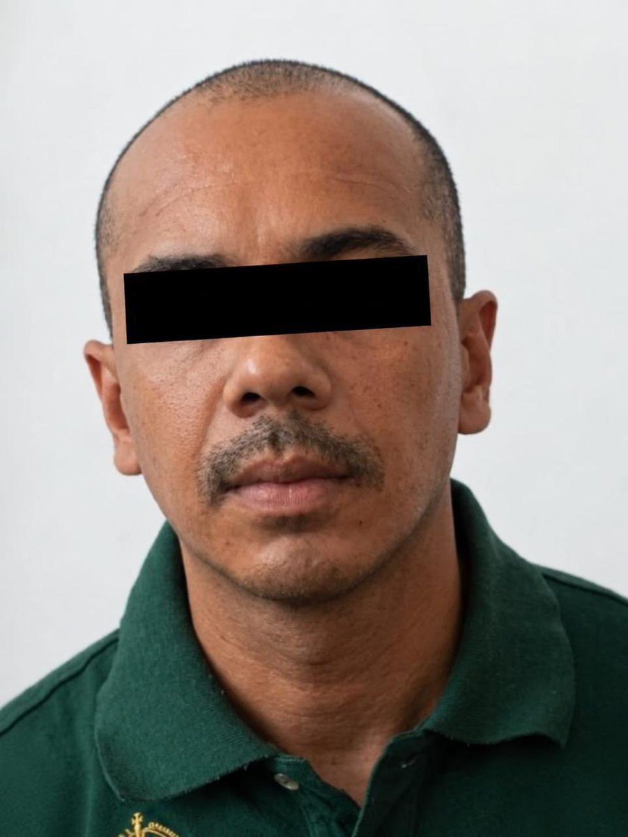 OHarfuch's tweet photo. En el marco de la Estrategia Nacional contra la Extorsión, instruida por la Presidenta @Claudiashein, fue detenido en Michoacán Manuel Alejandro “N”, alias “El Señor de la T”, identificado como coordinador regional del CJNG y generador de violencia, relacionado con extorsión, secuestro, homicidio, desaparición de personas y narcomenudeo.
De acuerdo con las investigaciones, mantenía presencia y operación criminal en el Bajío de Michoacán, en Angamacutiro, Penjamillo, Panindícuaro, José Sixto Verduzco y Puruándiro. 

La detención fue resultado del trabajo coordinado de la Fiscalía de Michoacán, la Secretaría de Seguridad Pública de Michoacán, @Defensamx1, @SEMAR_mx, @SSPCMexico y @FGRMexico.
 Seguiremos debilitando a los grupos que extorsionan, amenazan y generan violencia contra las familias y los sectores productivos de Michoacán.
