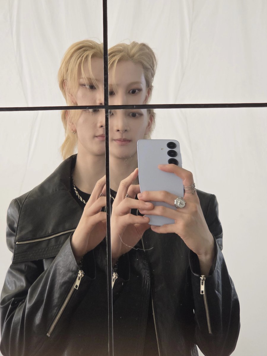 AEN_now's tweet photo. 넷 중에 누가 좋아

#AEN #에이엔 #JUNSEO #준서 #Aneee #에이니 #쭌이 https://t.co/s41Qzi5QVz