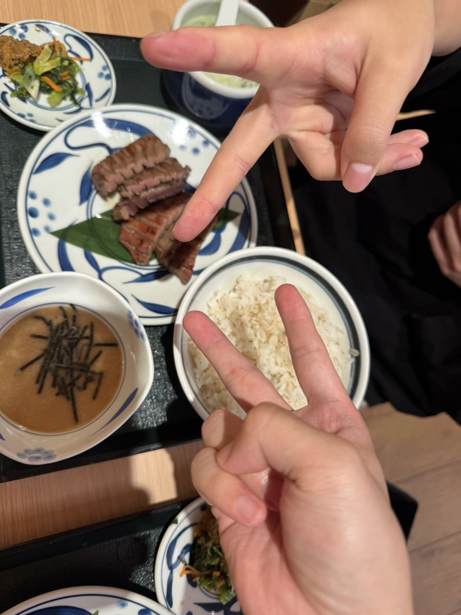 skycat912's tweet photo. ラメリィさんとご飯食べてきた‼️

当然のようにラメリィさんが奢ってくれたよね🥳 https://t.co/3QIi6hlzzQ