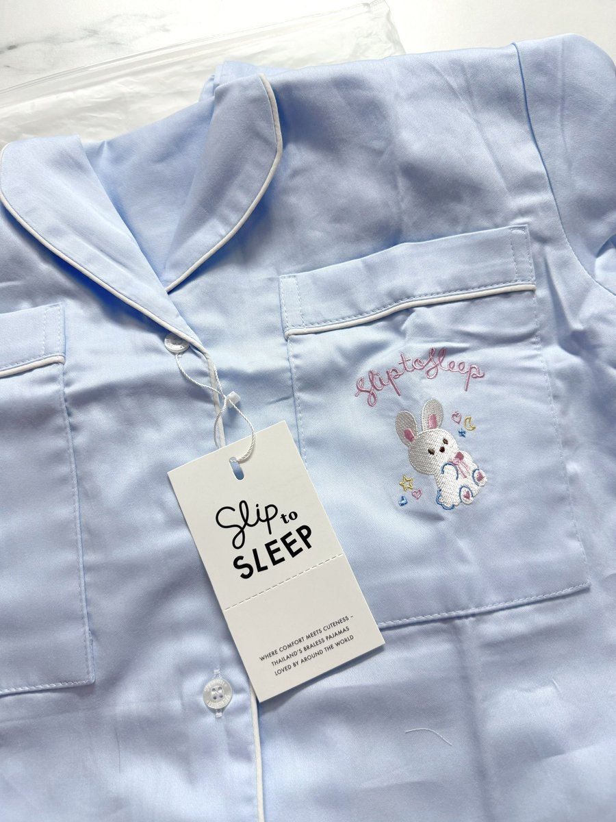 doublej_030611's tweet photo. มุแง ชุดนอนกระต่ายน่ารักมาก สีน่ารักมาก แบบใจเจ็บอะ 😭😭😭
#Ongsacelcius
#sliptosleep https://t.co/KeDmaQgMl5