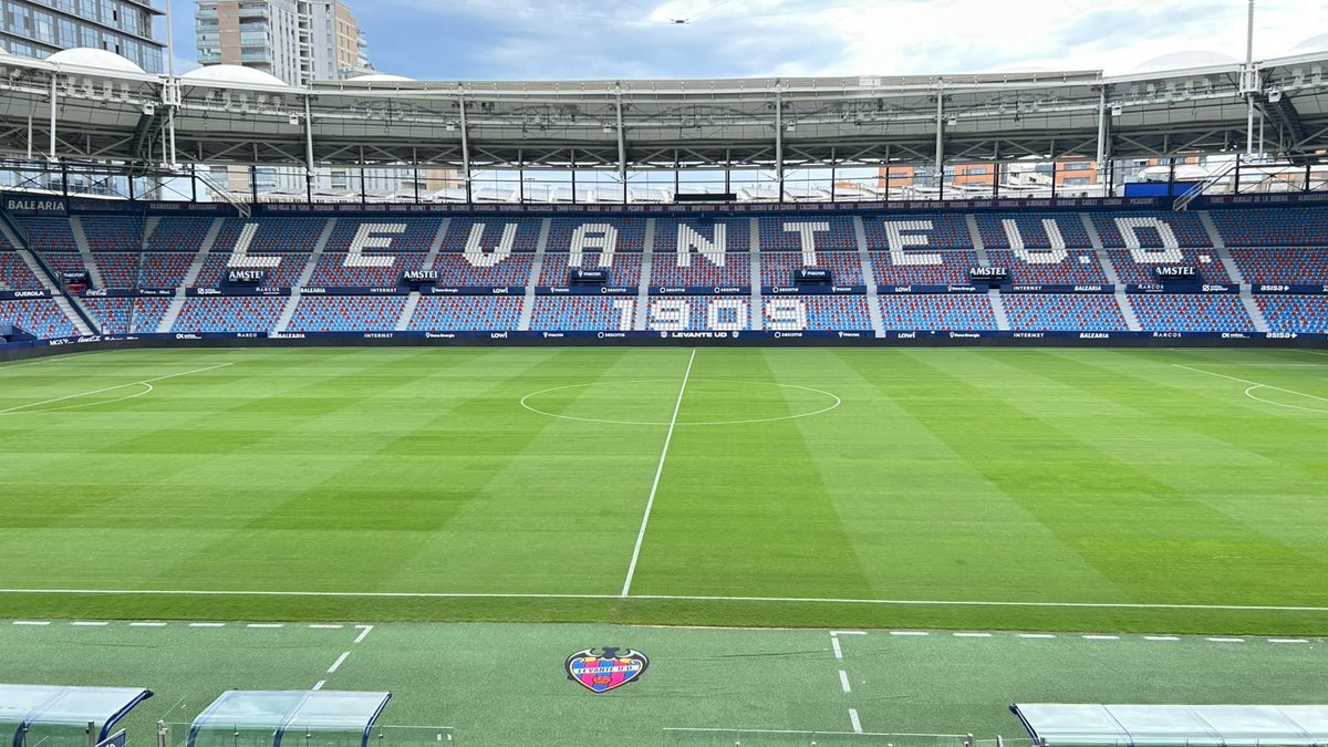 LevanteUD's tweet photo. NUEVO HORARIO | JORNADA 6 | #LevanteUDAthletic

🆚 @AthleticClub 
🗓️ Miércoles, 21 de octubre 
🕗 20:00 horas
🏟️ Ciutat de València   

📸 Así está el Ciutat hoy.

#LevanteUD https://t.co/qjpvR38cd6
