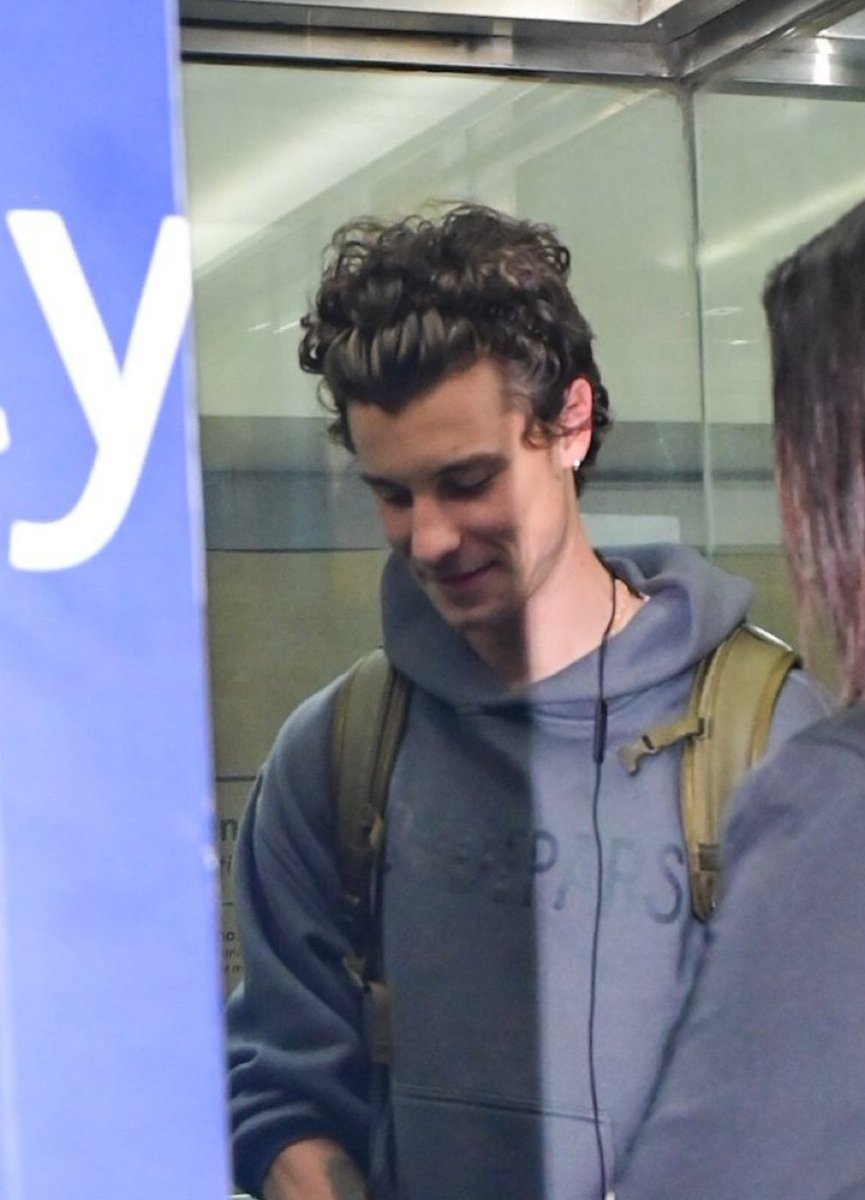 heavyshawn_'s tweet photo. wdym this picture is from today???? He looks like 2019 shawn https://t.co/AY0Xj4k2vq