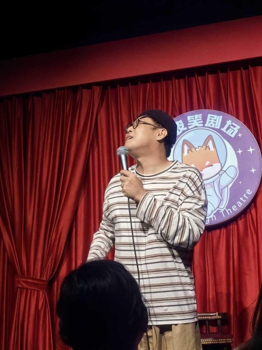soulk693705's tweet photo. Just finished a set that had the whole crowd snorting-laughing at 2am! Turned my coffee-induced ramblings into the best chaos of the night https://t.co/lwnca0EdHM