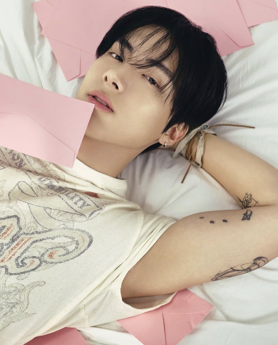 nenedeobi's tweet photo. pretty boy 💜 https://t.co/IFkBPivm9h