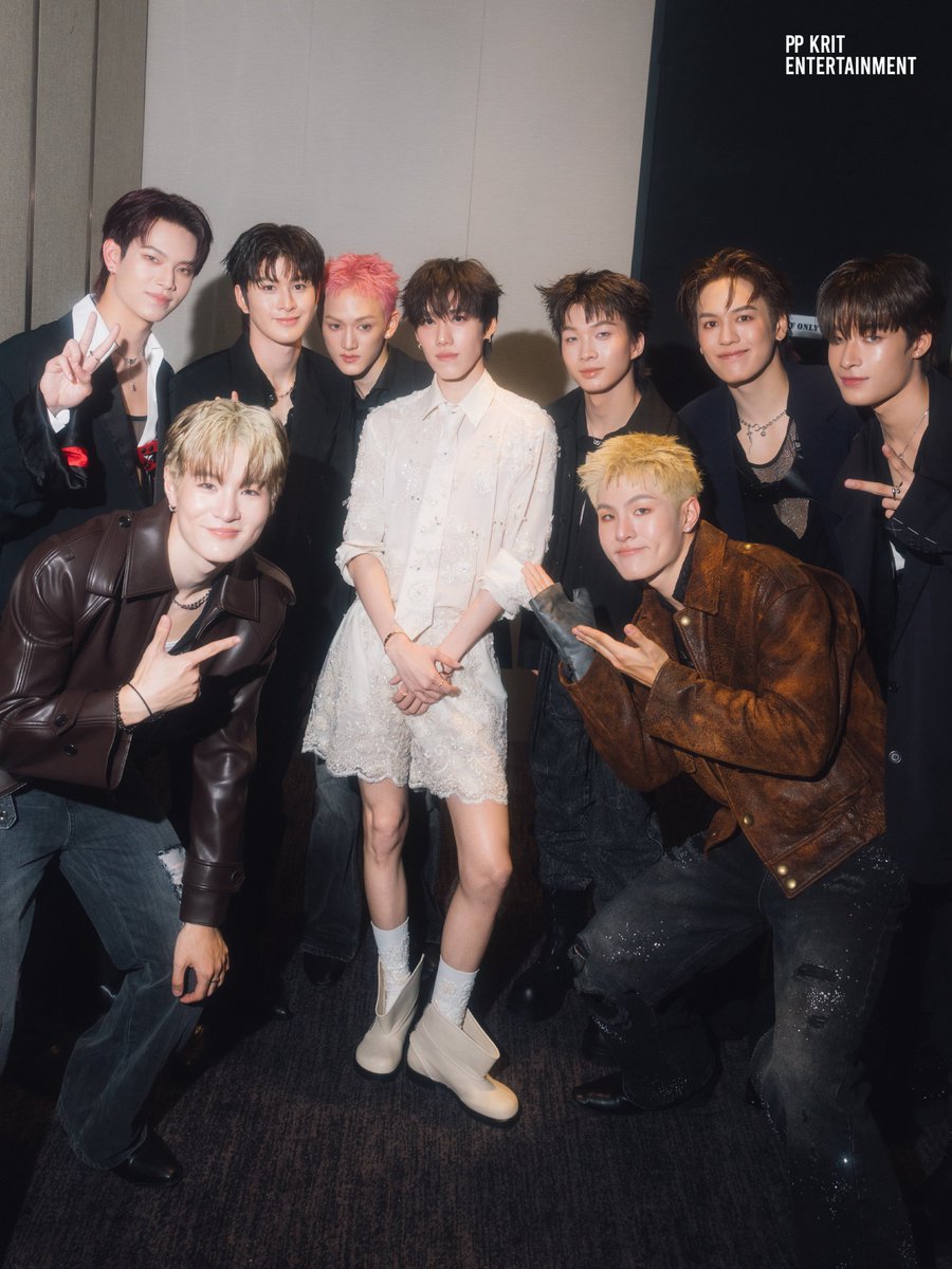 PPKrit_Ent's tweet photo. เก็บตกความน่ารักจาก Mchoice &amp; Mint Awards 2026 💐✨

ขอบคุณ @mintmag_th สำหรับรางวัลและโมเมนต์ดี ๆ ฝากความน่ารักไว้ในรูปเซ็ตนี้ด้วยน้า 📸 #MchoiceMint2026xPPKRIT

PP KRIT AT MCHOICE 2026
#MchoiceMintAwards2026
#PPKritt https://t.co/XiSN4aWmqg