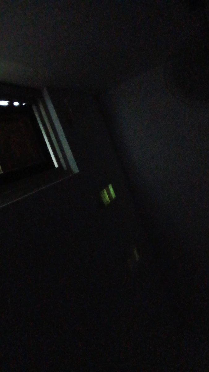 qwertyyu99's tweet photo. Demam 39 batuk pilek flu pusing paluku nyerii bgt, sesak, derita anak kosan mana sendiri lagii😭 ayok2 semangatt sembuhh besok pagi harus kerjaaa, selamat beristirahat kawan2 https://t.co/3r5IyvG3LU