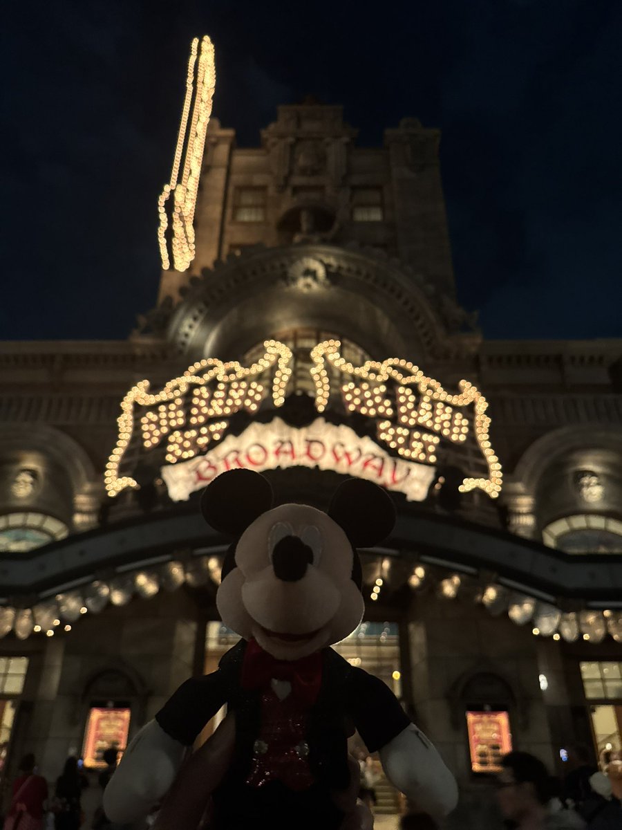 ma15disney's tweet photo. BBBが本当に終わっちゃったんだなってさみしい気持ちとBMTで新ショーが観られるのが楽しみな気持ち😭 https://t.co/aL9VaEYbij
