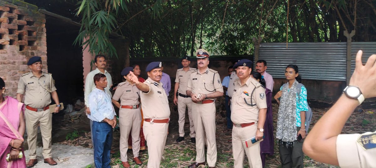 lib_central's tweet photo. सत्यमेव जयते! ⚖️
'लेट्स इंस्पायर बिहार' अभियान के प्रणेता श्री विकास वैभव IPS के कुशल नेतृत्व में SIT ने बेगूसराय के बहुचर्चित रिंकू देवी हत्याकांड में नया वैज्ञानिक अनुसंधान पूर्ण कर 2 मुख्य अभियुक्तों के विरुद्ध चार्जशीट दाखिल कर दी है।  
न्याय की जीत!

#LetsInspireBihar #VikasVaibhav #Begusarai