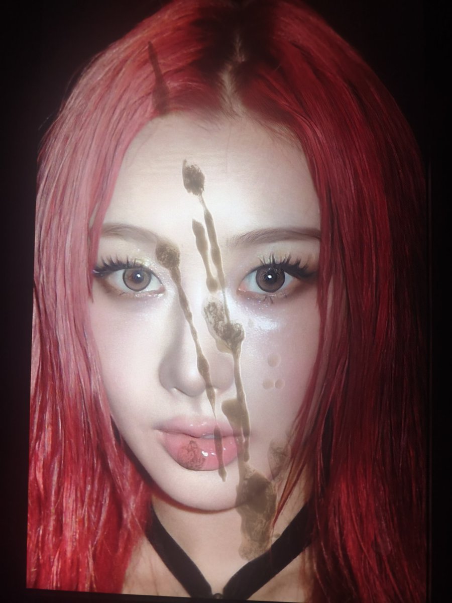 arghye0n's tweet photo. 다들 지젤에 대해 열띤 논쟁을 벌이고 있는 동안, 나는 지젤을 신나게 놀리고 있지🤤💦 https://t.co/8vVuzx4kOZ