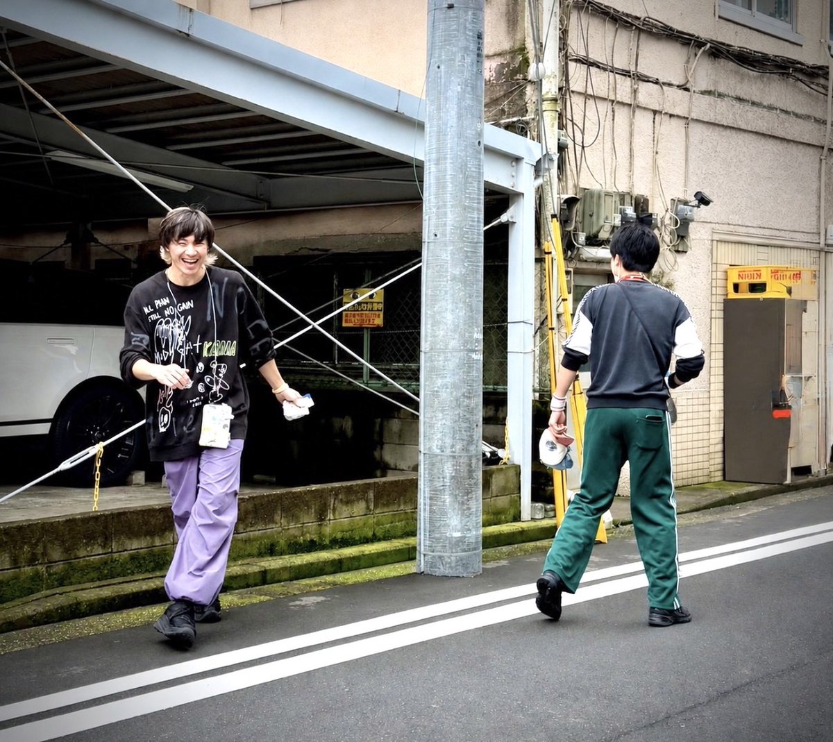 morita_gamble's tweet photo. 明日9/18(金)は、
#ZENT下市場店
行きます🌺

先月新店長初月でしたが、
すごく入れ方も面白く盛り上がってました。

そんなことはさておき
今日はすれ違う瞬間があり、無視したが
なんかめちゃ笑われた。

そしてその瞬間を激写される始末。

#PR https://t.co/0buXPHmCaq